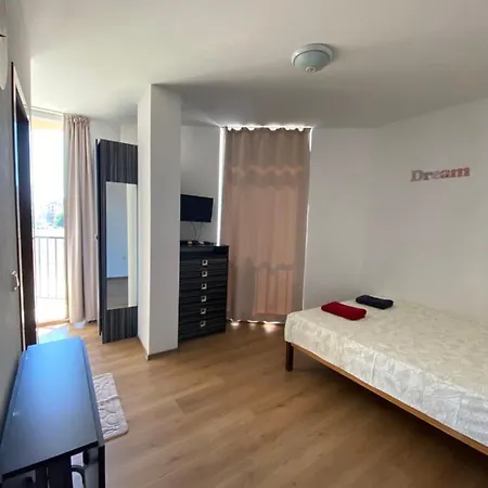 Sunny View South Apartment